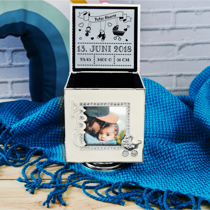 Geburtsdatum - Silberne Spieldose mit Foto